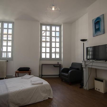 Hyper Centre - 3 Chambres - Gare - Wifi - Cosy Bourg-en-Bresse Ngoại thất bức ảnh