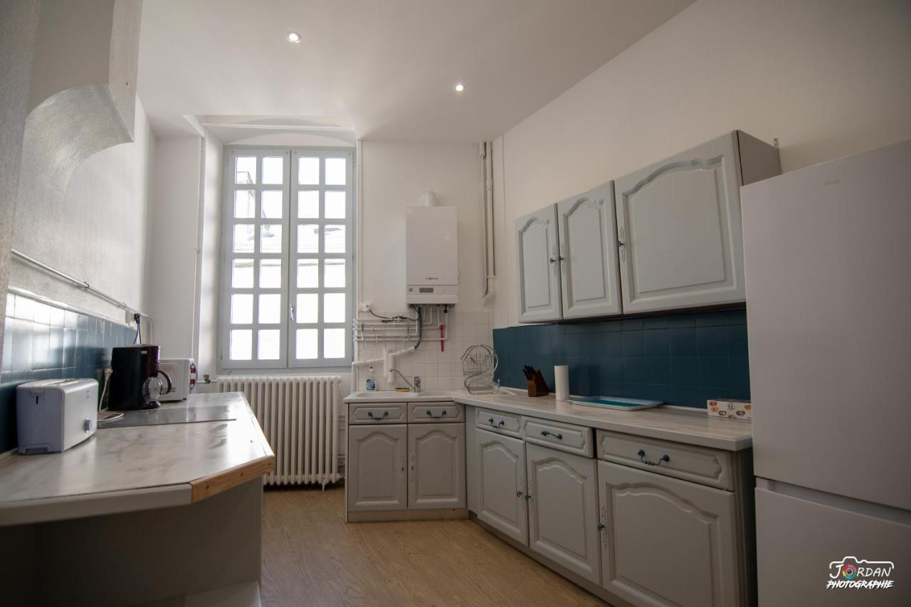 Hyper Centre - 3 Chambres - Gare - Wifi - Cosy Bourg-en-Bresse Ngoại thất bức ảnh