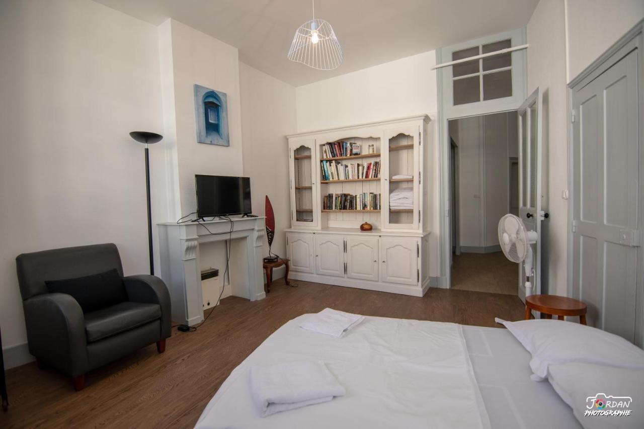 Hyper Centre - 3 Chambres - Gare - Wifi - Cosy Bourg-en-Bresse Ngoại thất bức ảnh